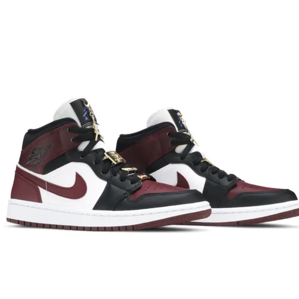 Jordan 1 Mid ‘ Beetroot-White’ Sneakers